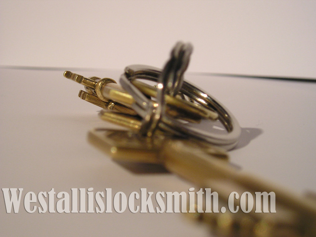 Broken-key-extraction-westallis-locksmith