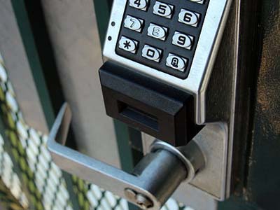 Commercial-Mobile-Locksmith-Englewood
